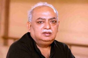 Police reached the house of poet Munawwar Rana, family members protested