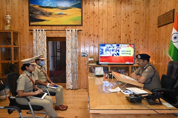 DGP Ashok Kumar met IPS Niharika Tomar and Jitendra Mehra